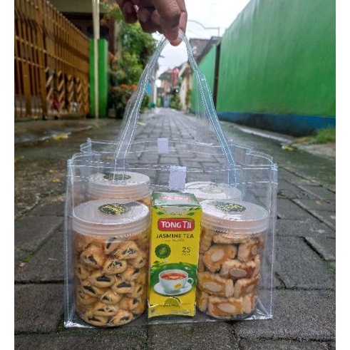 

Tas Kemasan Parcel Lebaran P.25 L.20 T.20 READY STOK