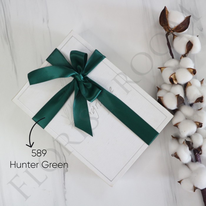 

AIM24- Pita Satin Double Face ±2.5cm x 20yard Green Series - 589 HunterGreen