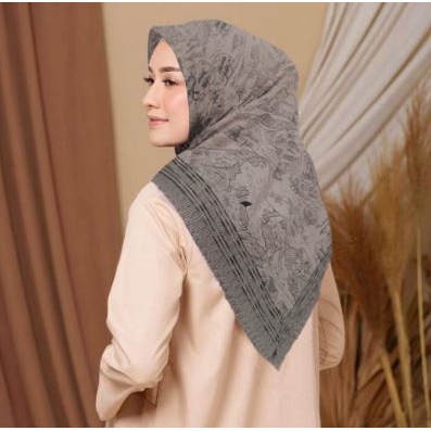Jilbab Segi Empat 130 X130CM Motif SCENE COKLAT