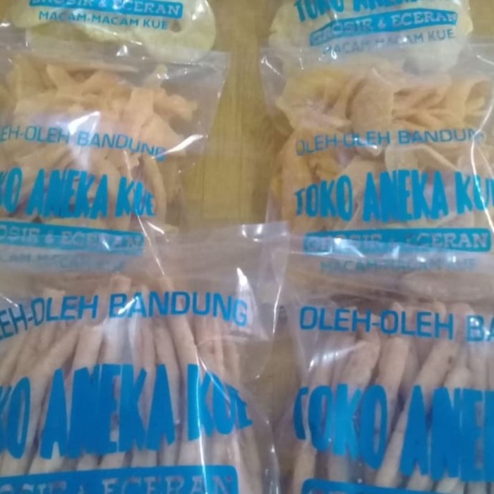 

Terlaris ✨ -KERIPIK SINGKONG KEJU (@250 Gram)2.2.23