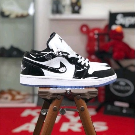 Nike Air Jordan 1 Low SE &quot;Concord&quot;