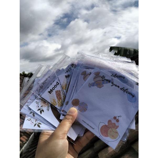 

paper mini gift aestetic