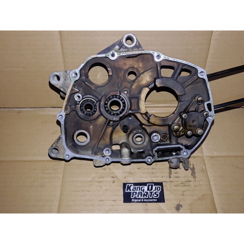 KRENGKES KALTER BLOK MESIN KANAN HONDA ABSOLUT REVO ORIGINAL