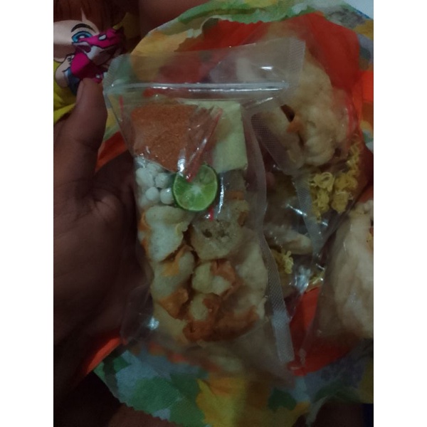 

PAKET CUANGKI KOMPLIT / CUANGKI LIDAH SAYANG INSTAN LENGKAP BUMBU PEDAS NAMPOL.