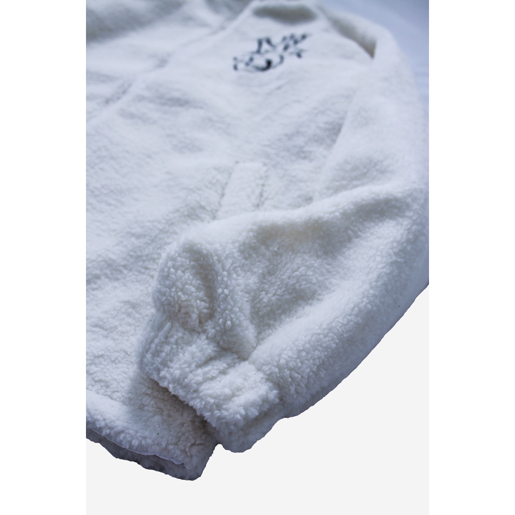 SKULLEND Jacket Sherpa White  Jaket Bulu Tebal Musim Dingin Pria Wanita Terbaru