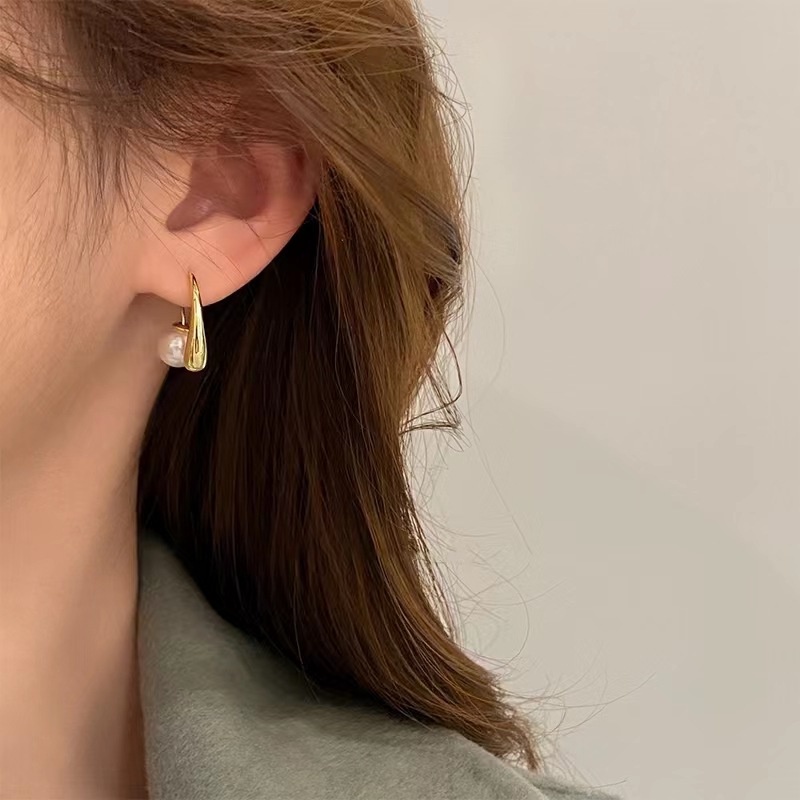 Alloy Kasual Earrings Studs Earrings Gadis Indah Bulat Anting Mutiara Ladies Water Drop Shape Earrings Korea INS Sederhana Wanita Perhiasan Pesta Elegan Pribadi Perancis