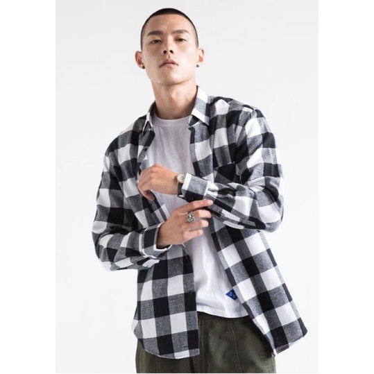 NEW Baju Atasan Flanel Pria Motif Kotak Catur Retro Pria Korea / Kemeja Flanel Pria Lengan