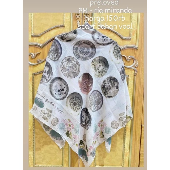 preloved riamiranda scarf