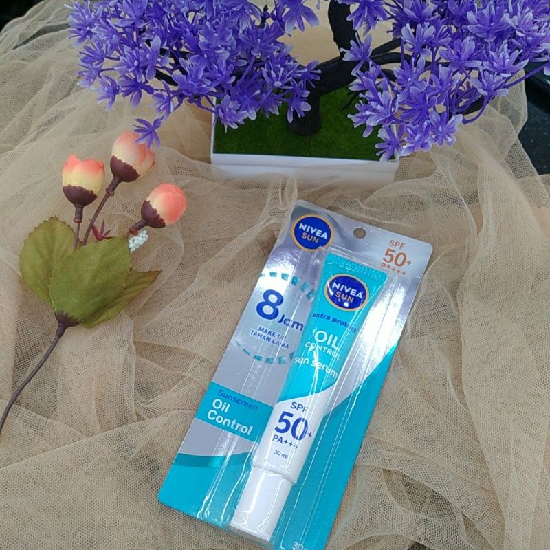 NIVEA SUNSCREEN SPF 50 OILY