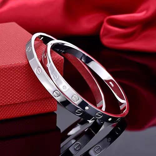 Gelang Pasangan Bahan Titanium Steel Warna Rose Gold Untuk Pria / Wanita