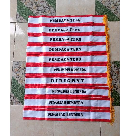 U31 Slempang upacara lengkap pambaca teks 5, pengibar bendera 3, dirigent 1, pemimpin upacara 1 (sle