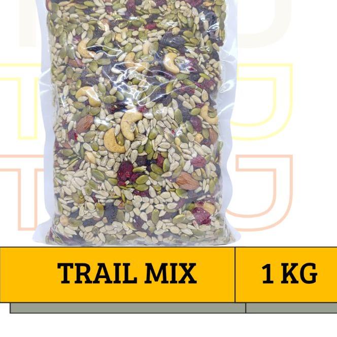 

✬ PREMIUM TRAIL MIX 1 KG (ALMD, CHSEW,PUMKIN, SUNFLWR, RAISN, CRNBERRY, CHIA) ♂