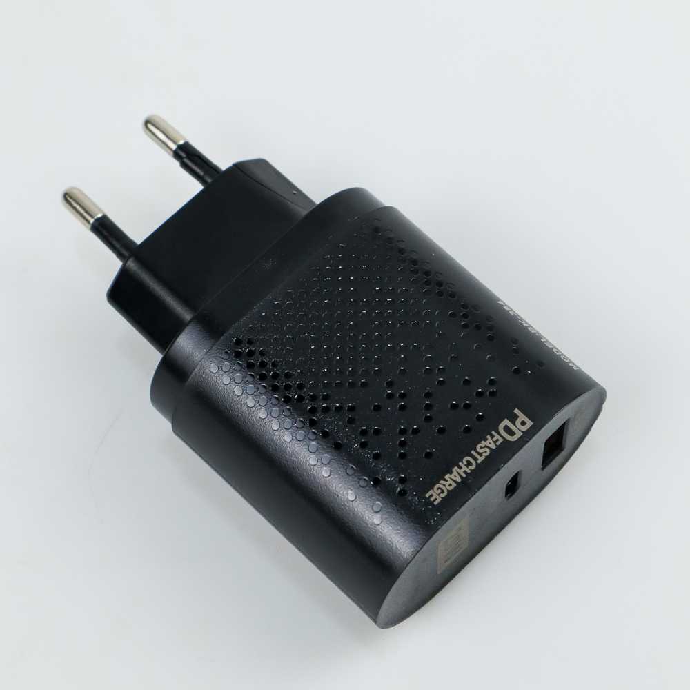 USLION Charger USB Type C USB A PD QC 3.0 20 W 2 Port - BK-384