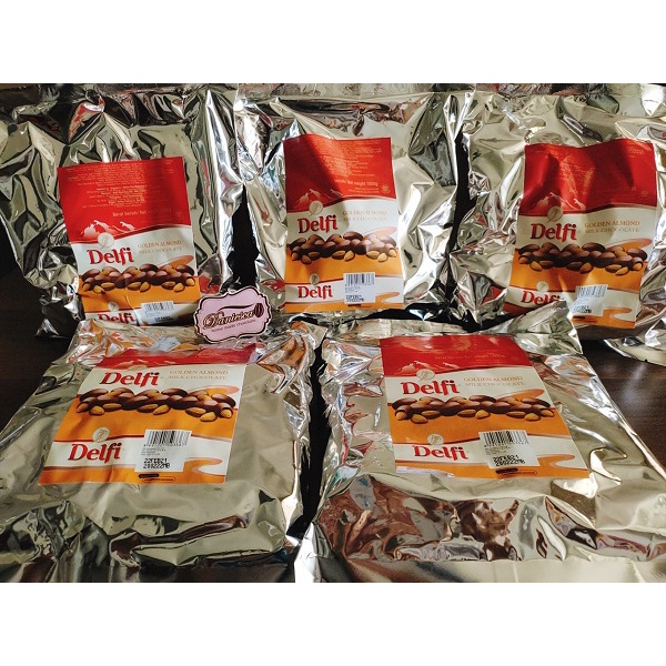 

RiDn .500 gr Delfi almond delfi mede choco dragees crunchy cashew golden almond ( ds bgr )