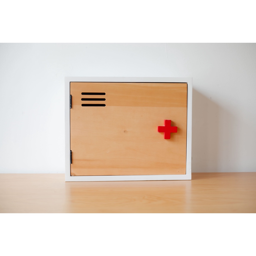 Uwitan Medicine Box - Kotak Obat P3K Kayu