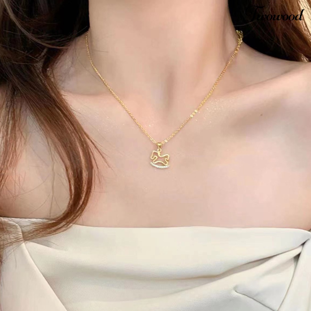 Twowood Wanita Kalung Dainty Temperamen Elegan Slim Hadiah Peri Emas Kayu Kuda Liontin Kalung Fashion Perhiasan