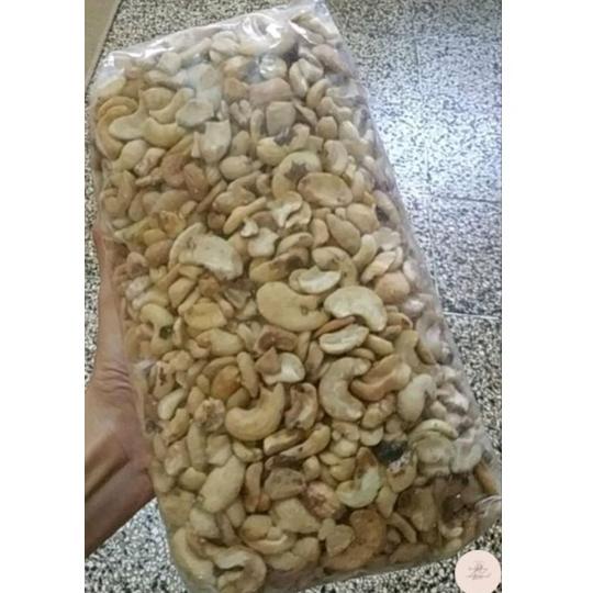 

edr-25 (Termurah 1kg)Kacang mede pecah/pecahan/patahan mentah .,.,.,..,