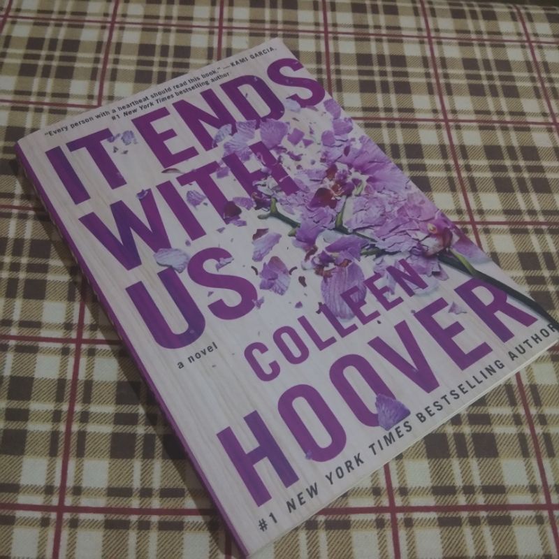 It Ends With Us by Colleen Hoover (preloved)