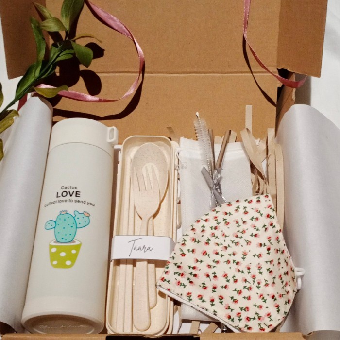 

Hampers Kado Lebaran Wisuda Ultah New Normal - Putih, mini