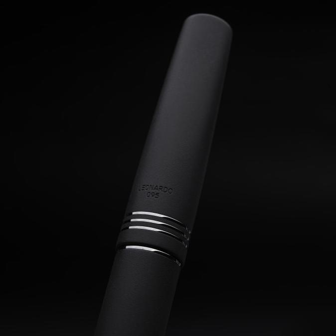 

LEONARDO OFFICINA ITALIANA Momento Zero Fountain Pen Extra Black