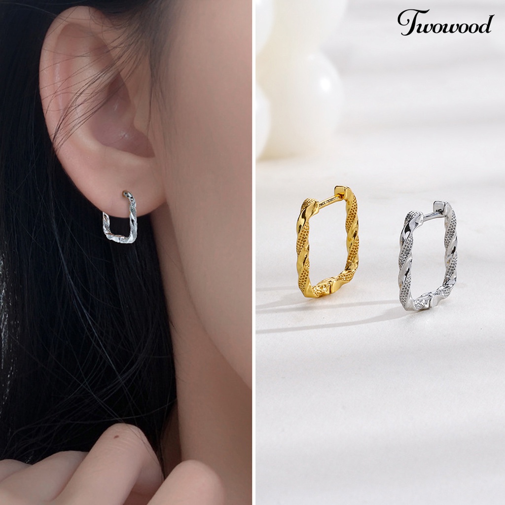 Twowood 1Pc Wanita Anting Persegi Geometris Warna Emas/Perak Keren Mini Hadiah Dainty Metal Twisted Ladies Earring Fashion Jewelry