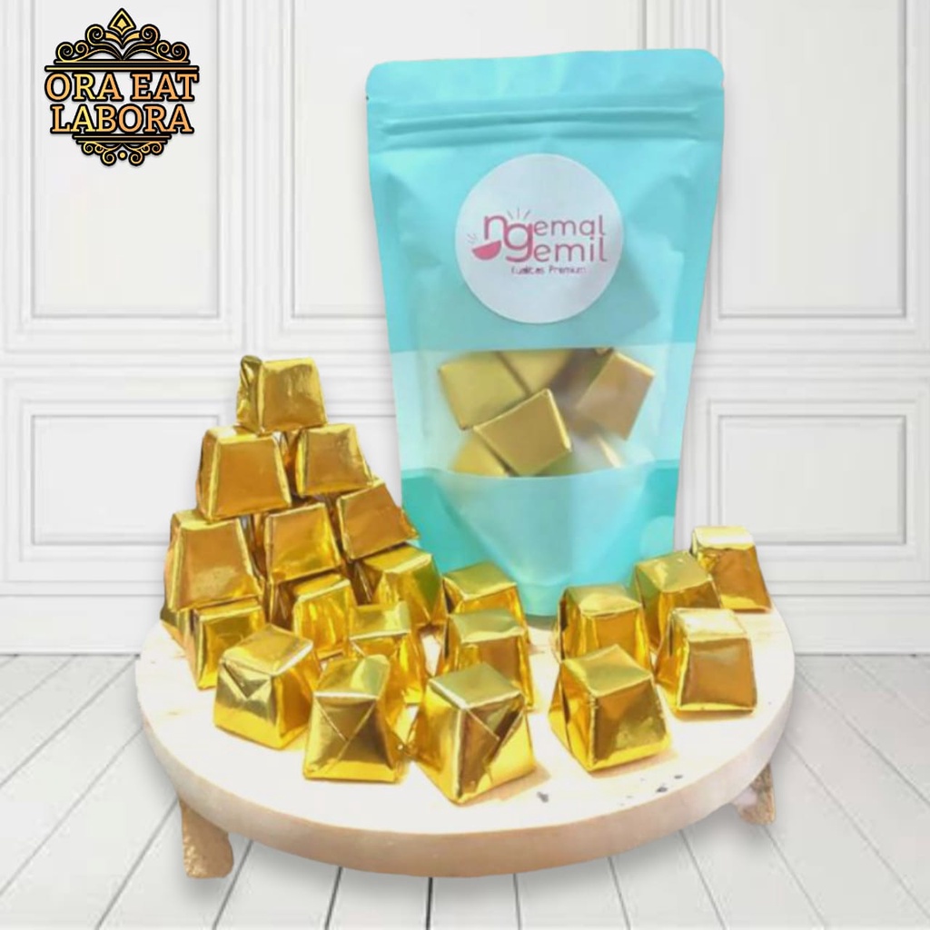 

Coklat Piramid Coklat Gold Kualitas Premium - Ora Eat Labora