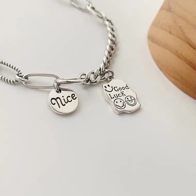 Gelang Tangan Rantai Titanium Steel Anti Air / Karat / Alergi Motif Emoji Senyum Untuk Wanita