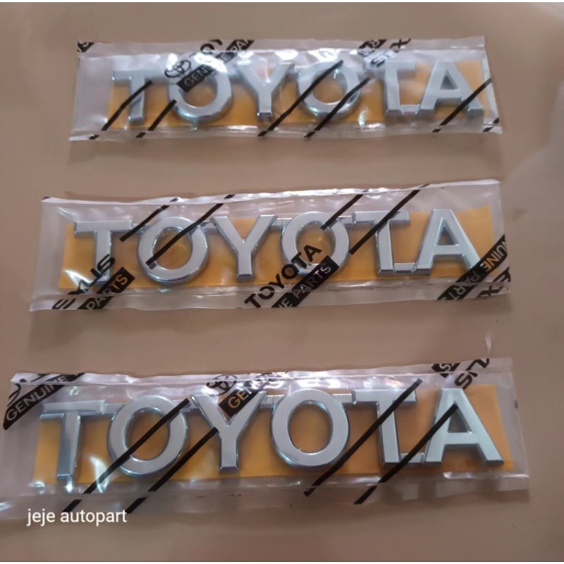 emblem bagasi TOYOTA original 13 5 cmx2.2cm