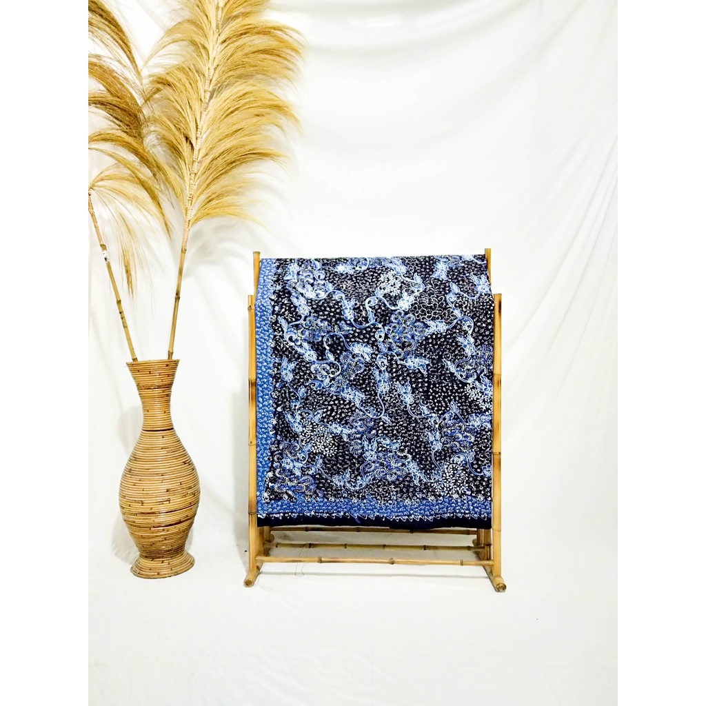 Batik Tulis Lasem 2 Warna Motif Sekar Jagad