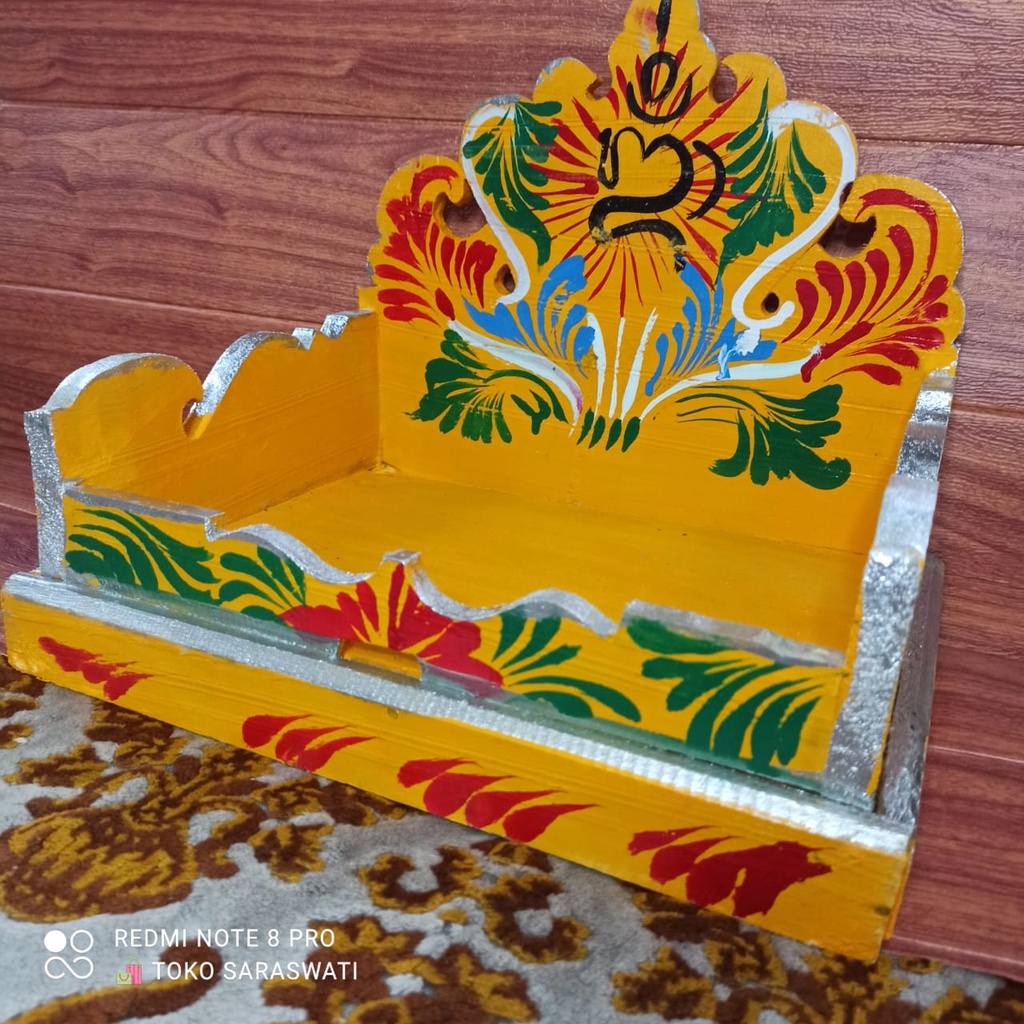 Plangkiran Bali Kuning Motif Tempat Daksina di Rumah Bali Ukuran Sedang
