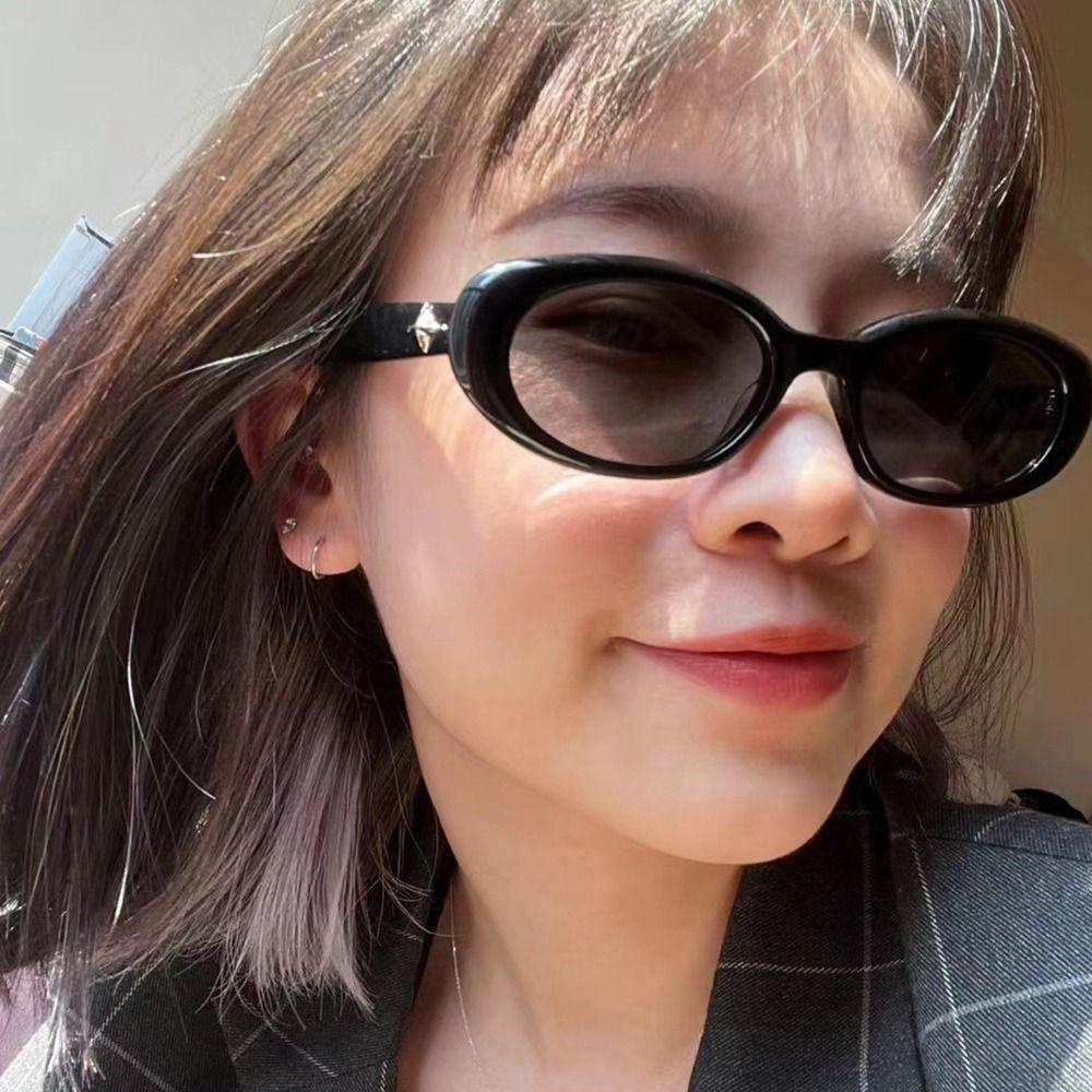 Needway   Kacamata Anti UV Aksesoris Hadiah Vintage Sederhana Retro Kacamata Hitam Outdoor Bersepeda Kacamata Hitam Bintang Jennie Gaya Yang Sama Perlindungan Mata Properti Foto Gaya Korea Eyewear