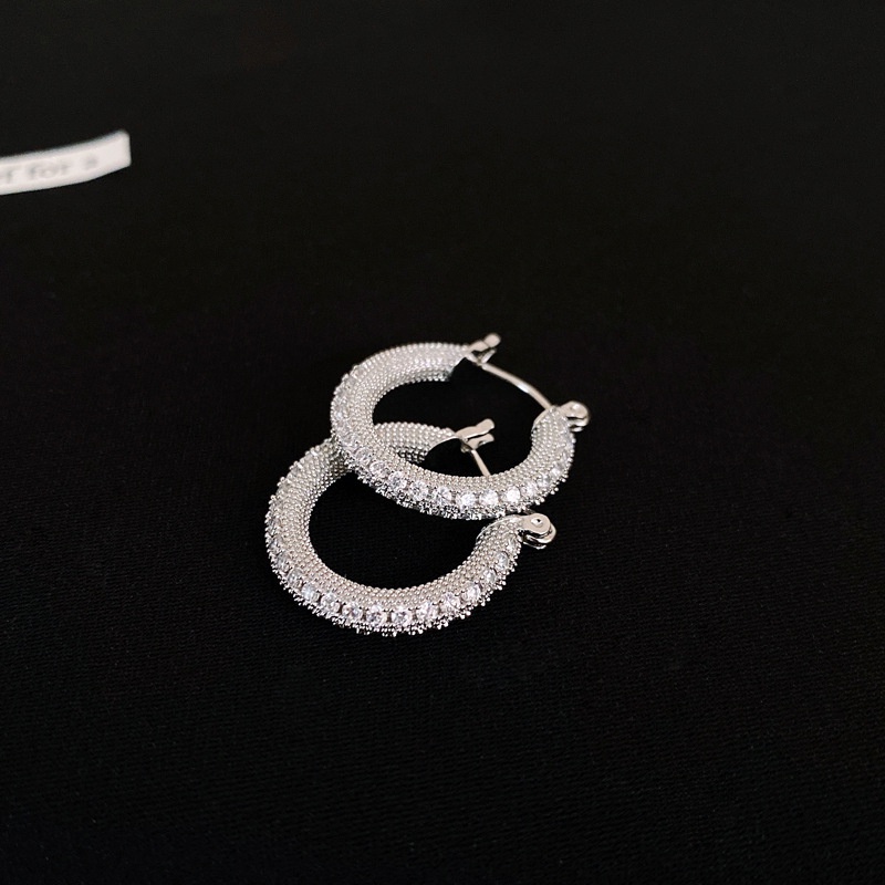 Deartiara Set Anting Bulat Dengan Batu Berlian Imitasi Tidak Mudah Alergi, Sederhana Dan Mudah Dicocokkan Anting Wanita Gaya Korea