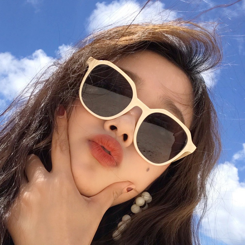 (YUZHU) Vintage Fashion Harajuku Square Frame Kacamata Hitam Wanita Korea Fashion Oversized Frame Sunglasses