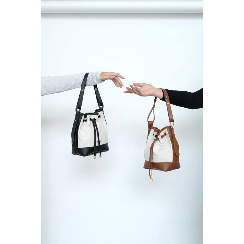 Tas Wanita Sling Bag Flicka V 38