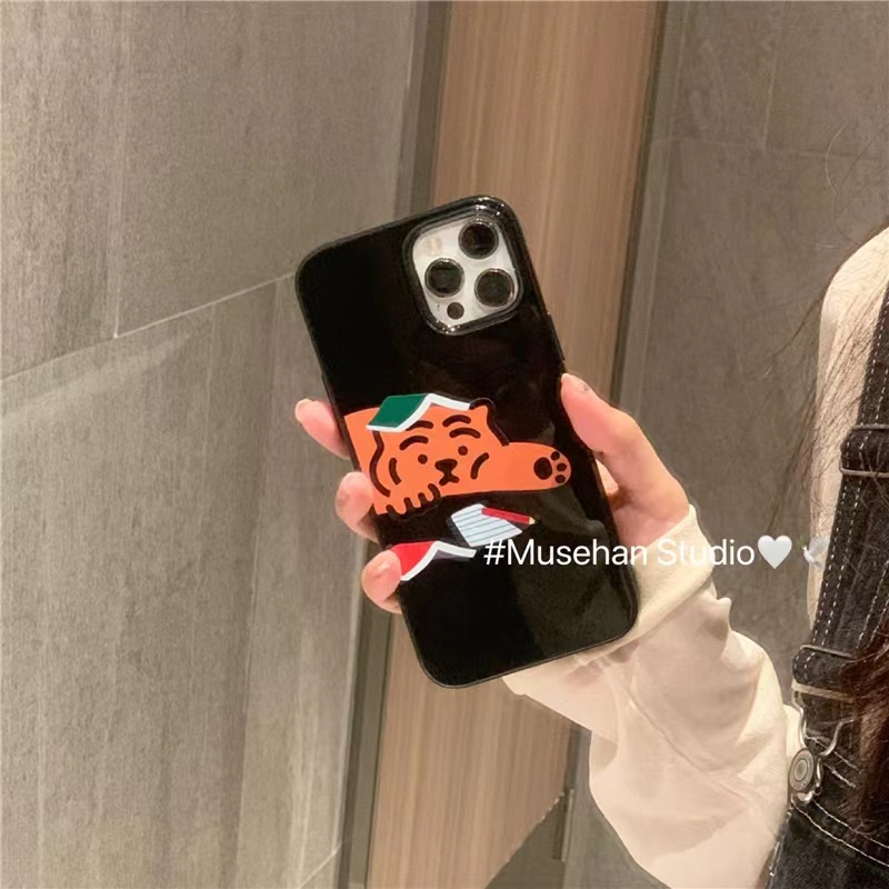 IPHONE Ins Membaca Macan Cocok Untuk Iphone14 14pro 14plus 13 13mini 13pro 13prm iPhone12 7Plus 8Plus Xr XS 13 12mini Pro Max Empat Sudut Casing Ponsel Tahan Guncangan