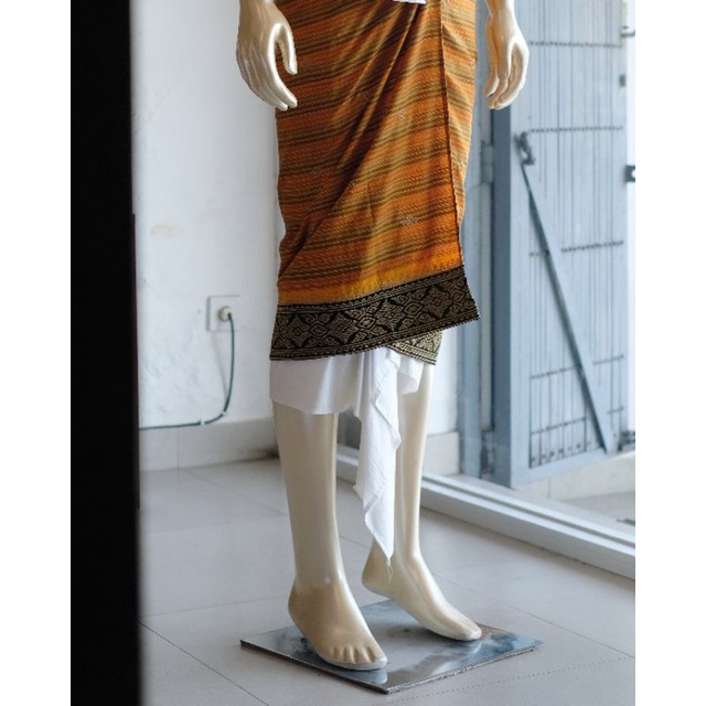 Saput Endek Kuning / Saput Endek Bordir Semi Songket / Busana Adat Bali