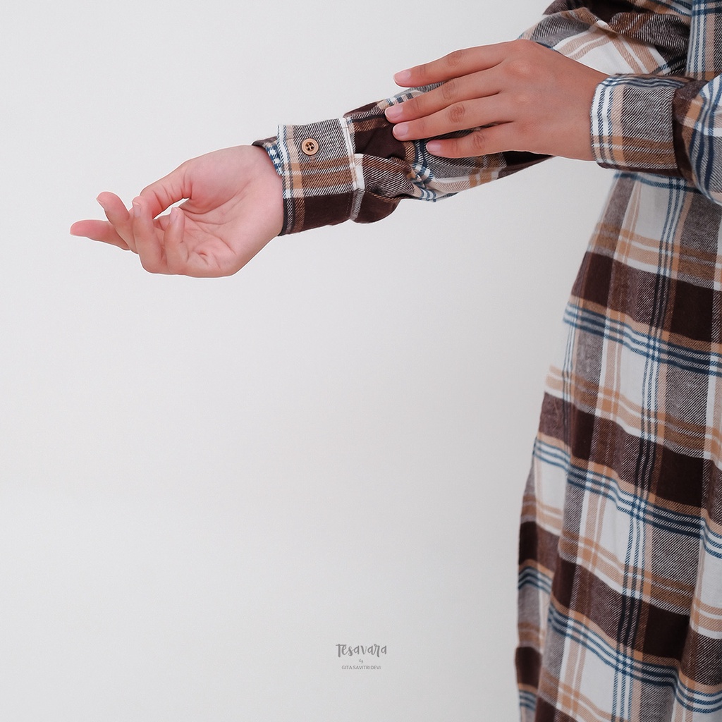 Tesavara | Flanel Slit Tunic | Tunik Wanita Kotak - Kotak