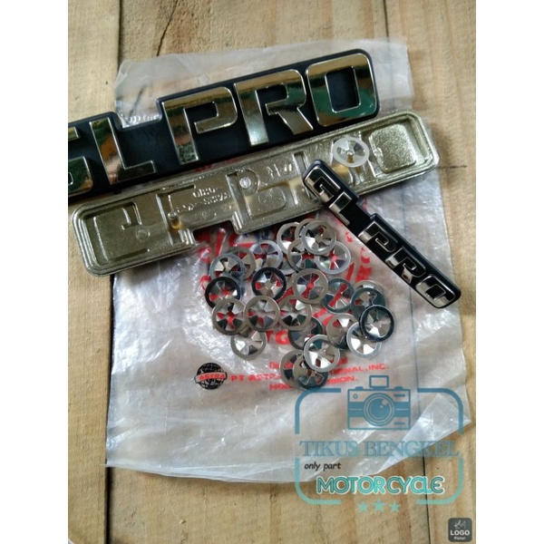Klip Clip Sirklip Kancing Kuncian Emblem Logo Box Aki Cover Samping Honda GL100 GL125 CG125 CB100 GL