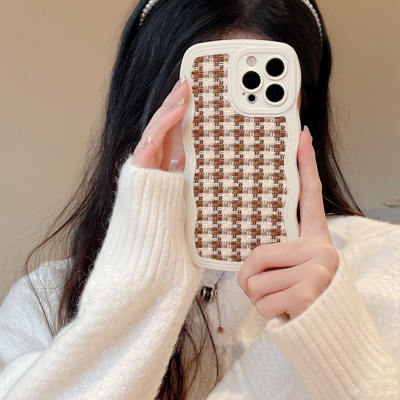 Brown Sweater Soft Casing hp IPhone 7 8 Plus XR XS Max 11 12 13 14 Pro Max 14 Plus Reno 5 6 8 VIVO V23 V20 Pro S1 Phone Case Fashion Women lattice