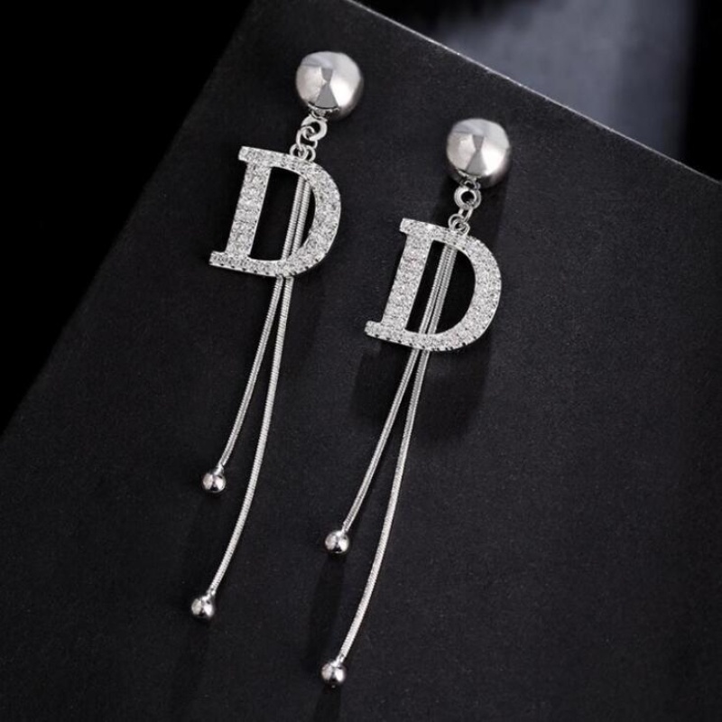 2023baru Huruf D Anting Rumbai Wanita Berlian Anting Bulat925 Perak Jarum Pribadi Perhiasan Premium Serbaguna Ornamen