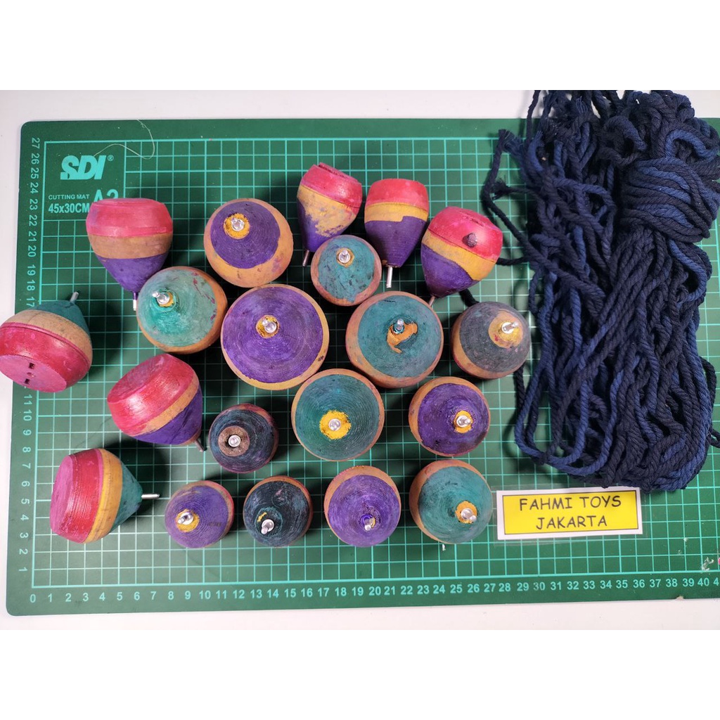 20 Pcs Mainan Panggal Kayu Gangsing Kayu Tali