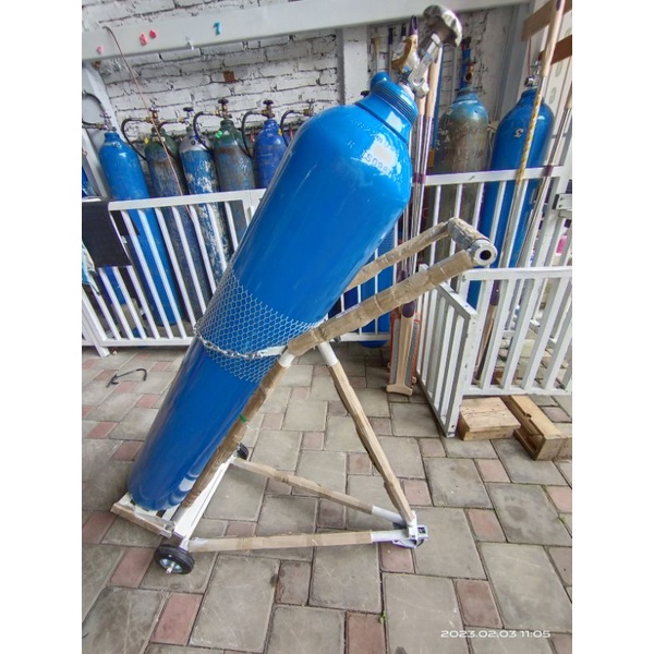 Trolly untuk tabung besar oksigen 6m3/ nitrogen 6m3 / Argon 6m3