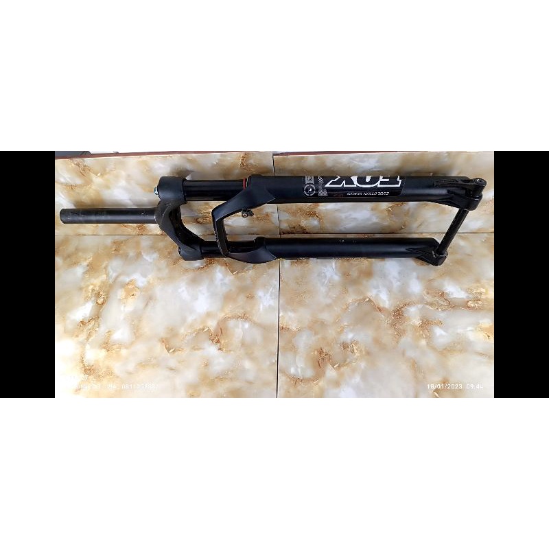 fork venom 29er angin sudah jadi coil apa adanya,suspensi enak buat bobot berat oke