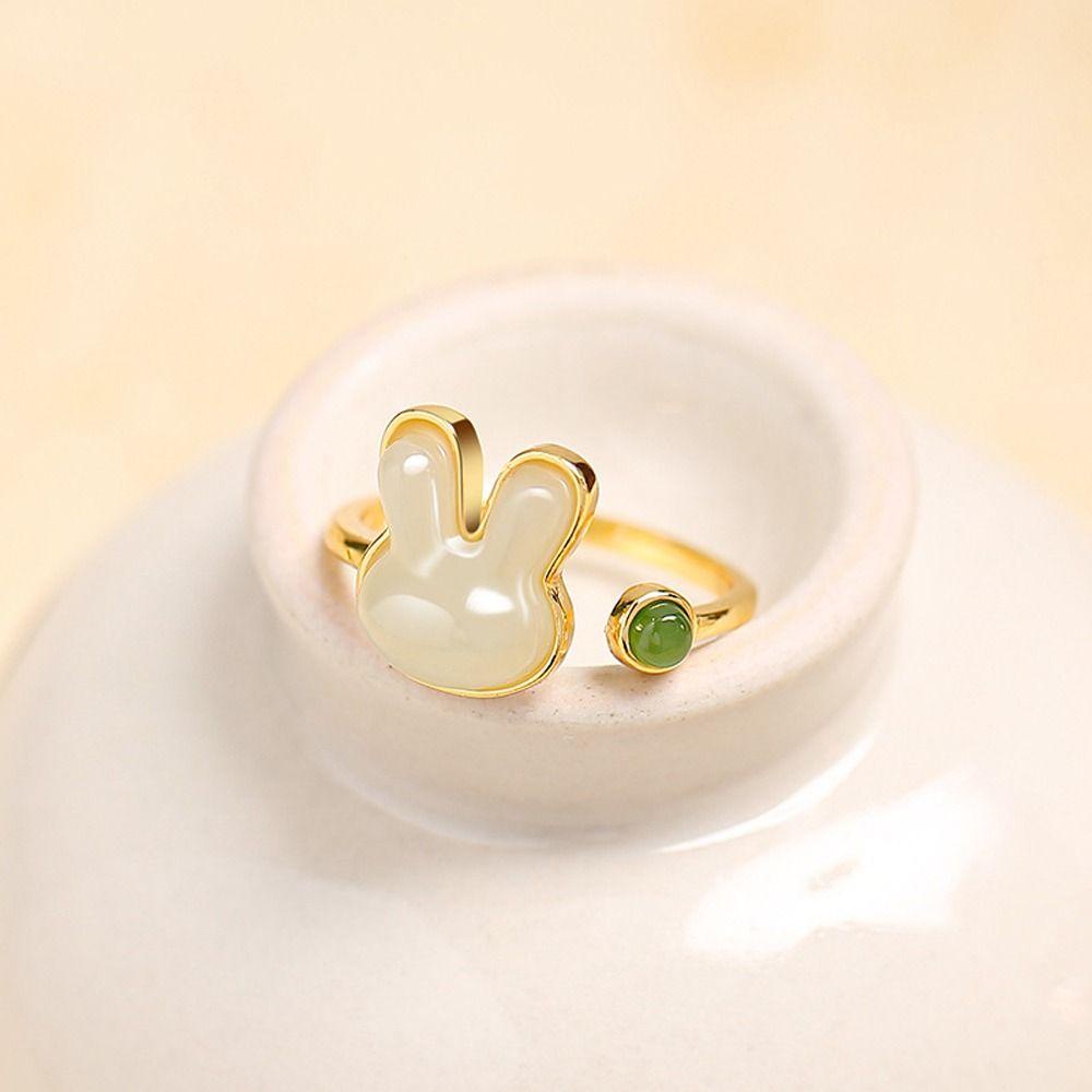 Mxbeauty Wanita Cincin Elegan Kartun Halus Terbuka Cincin Niche Desain Kelinci Berlapis Emas Imitasi Hetian Jade Vintage Ring