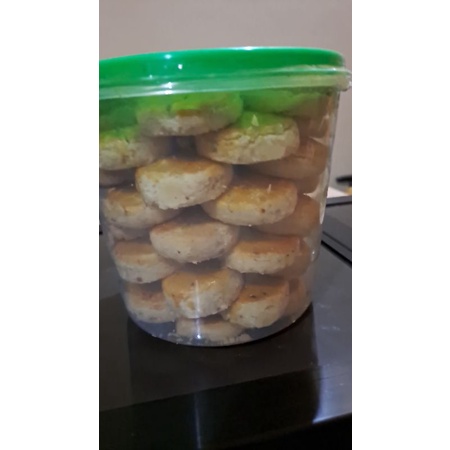

kue kacang asli jember berat 900 gram