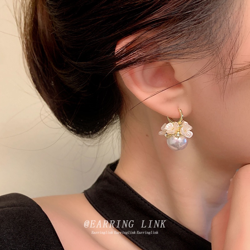 Anting Pejantan Mutiara Retro Mewah Anting Pejantan Bunga Indah2023Aksesoris Fashion Wanita Baru