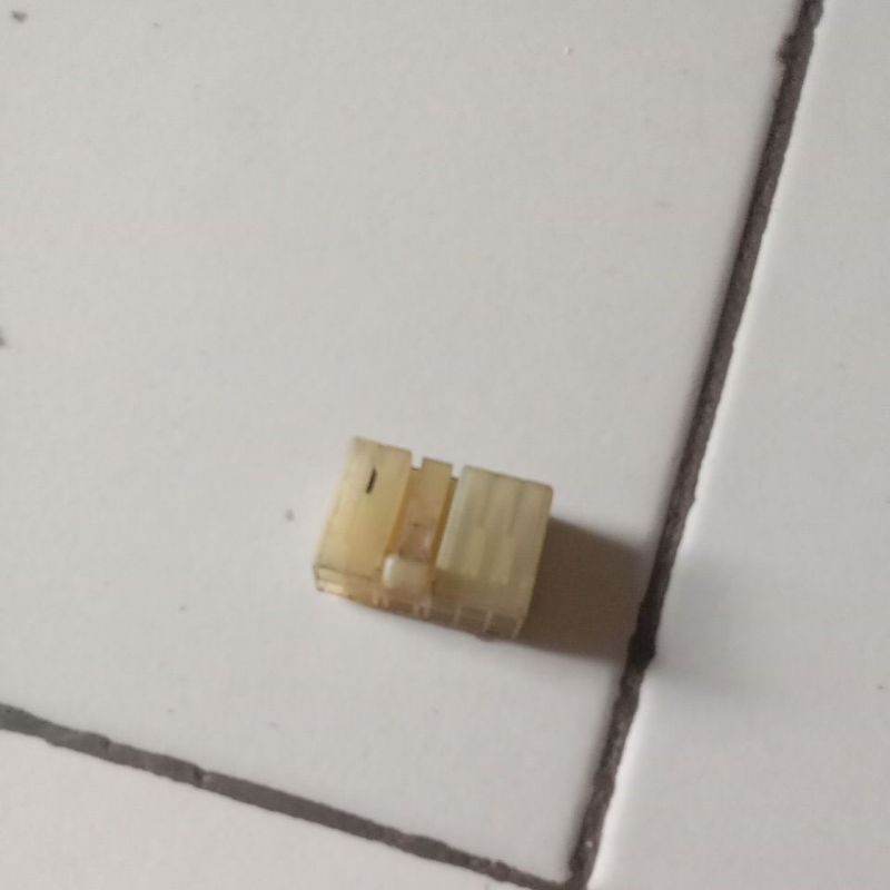 soket saklar power window. Baleno old