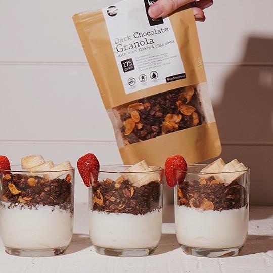 

♡ Dark Chocolate Granola with Corn Flakes and Chia Seed - NO ADDED SUGAR ●