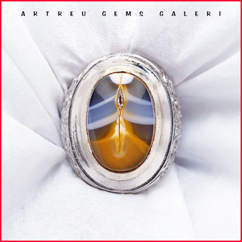 Batu Junjung Derajat Unik (3D) Combong. batu sulaiman batu sumur bandung batu yaman batu gambar batu