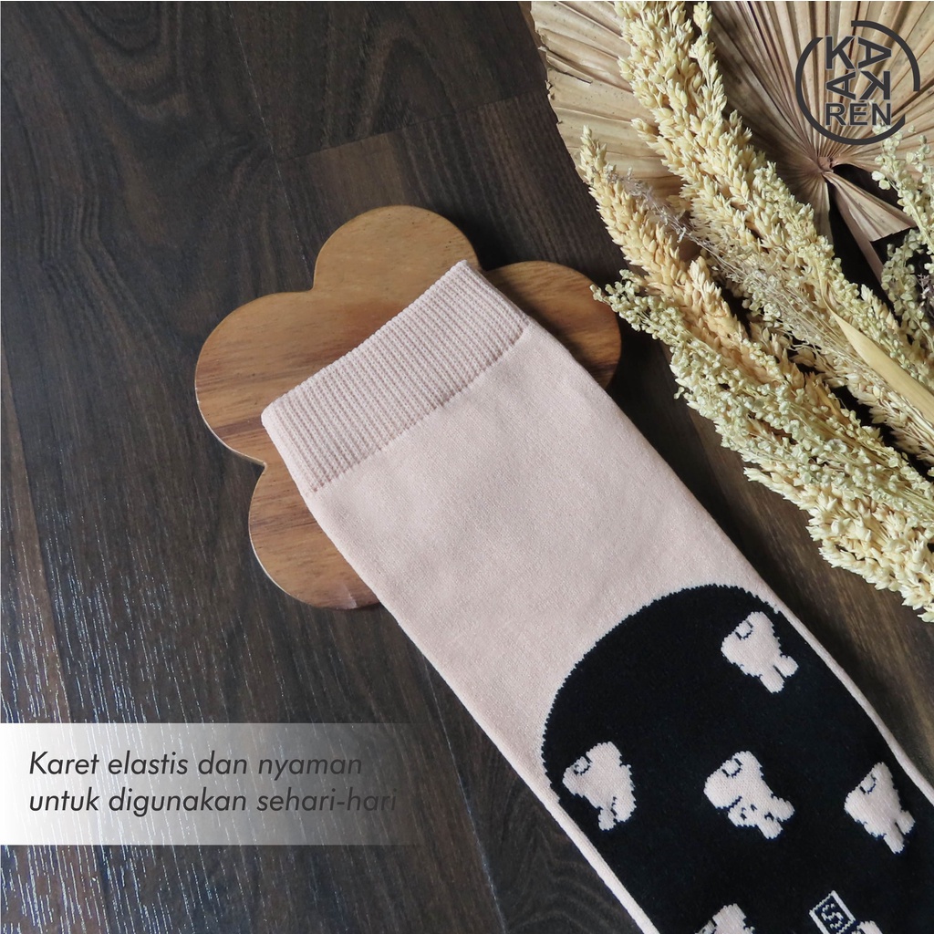 Kakaren Paket Kaos Jempol Telapak Hitam Motif Karakter Size S MIX 3pcs